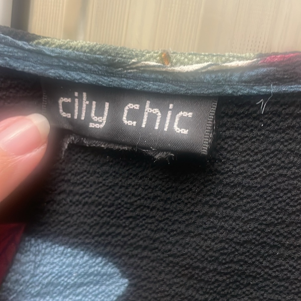 City Chic Button Front Maxi black and Blue Floral Dress - Picture 3 of 12